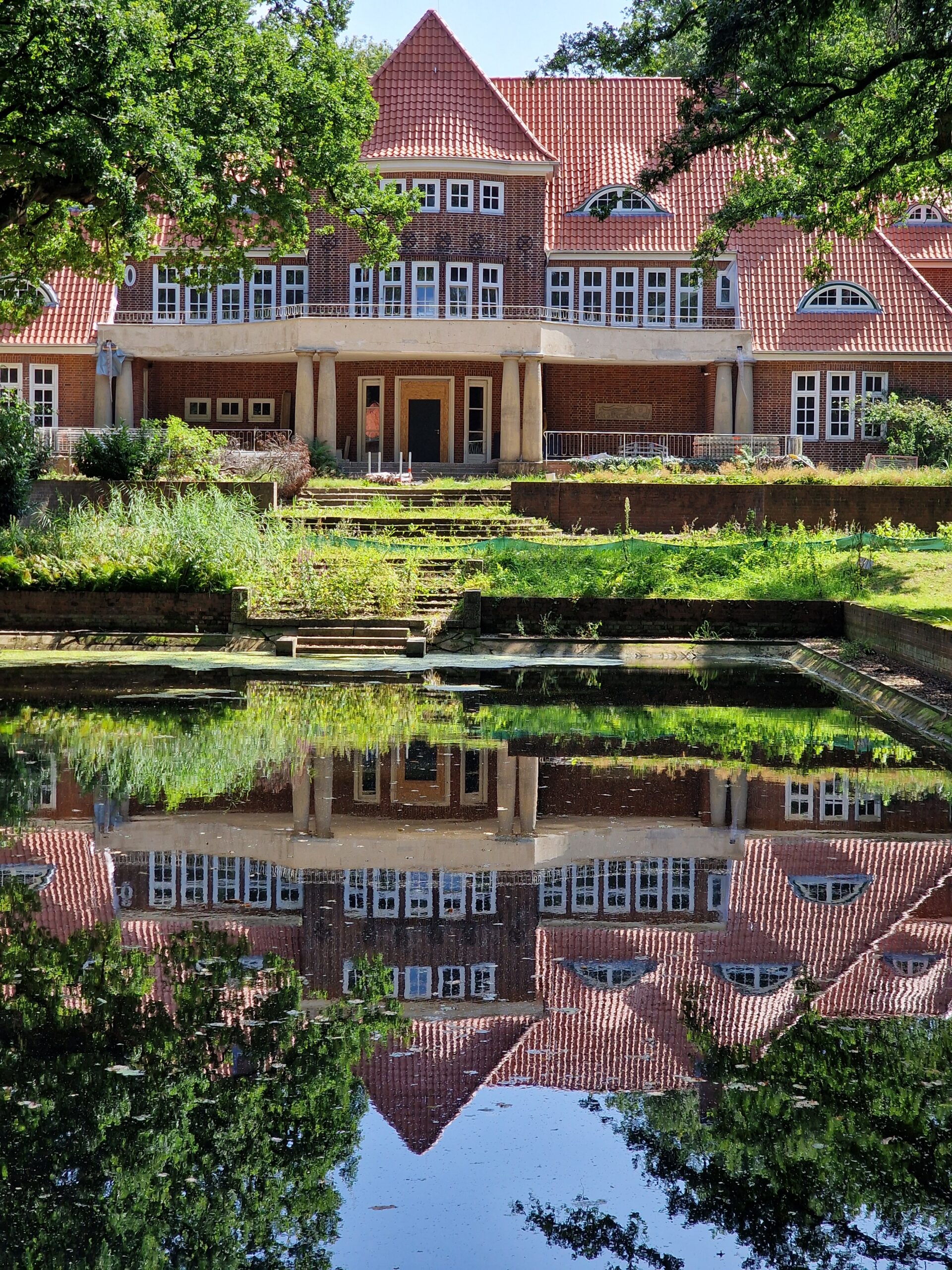 Ein verborgenes Juwel am Niendorfer Gehege – die Ehlerding Stiftung öffnet denkmalgeschützten Garten und Villa Bondenwald